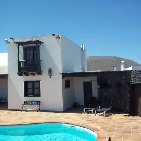 Izliti Villa *