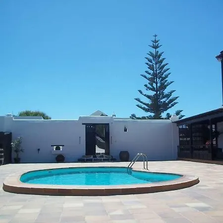 Izliti Villa *